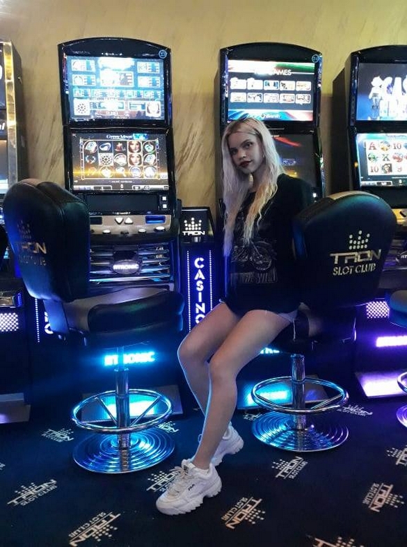 tron slot club